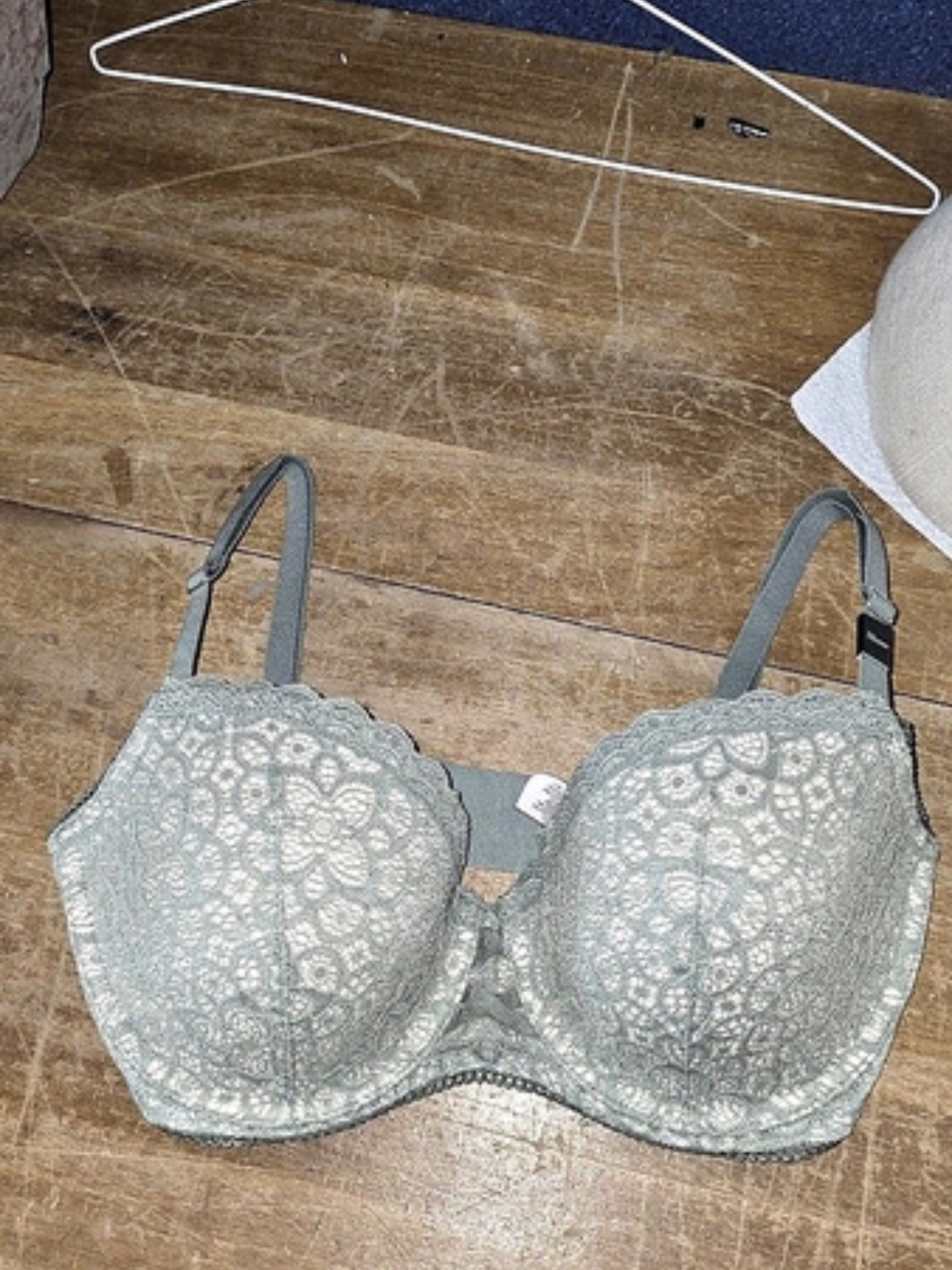 Victoria's Secret Dream Angels Lined Demi Bra Green 32DDD